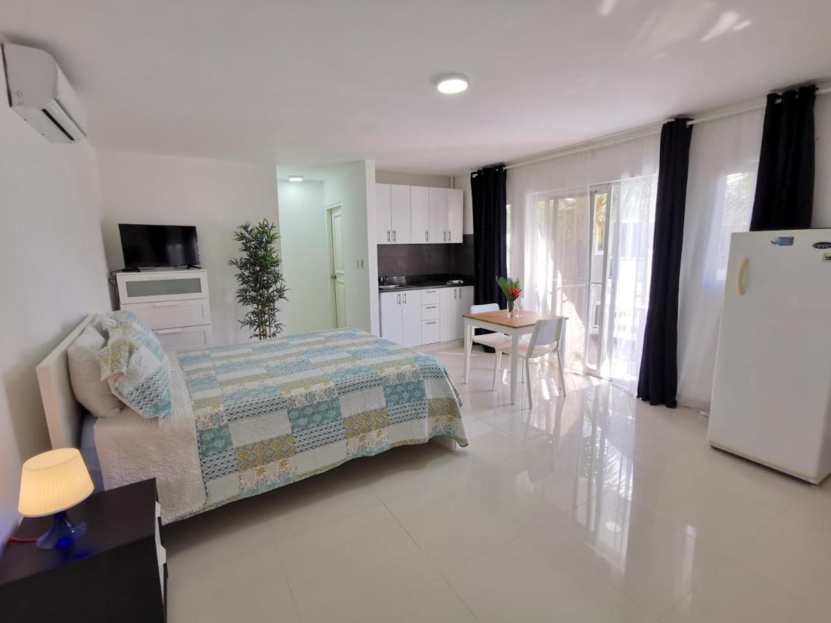 Sol Caribe Suites - Playa Los Corales - Beach Club, Wifi, Swimming Pool Punta Cana Pokoj fotografie